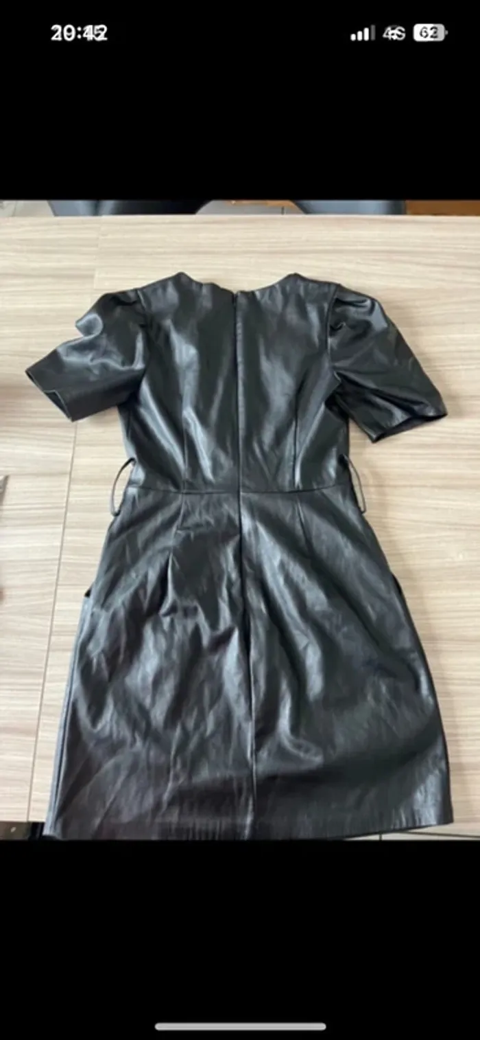 Robe simili cuir bershka - photo numéro 2