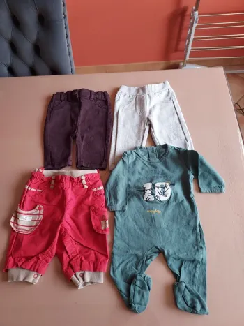 lot 4 vêtements 3 mois