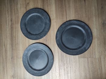 3grandes assiettes plastiques