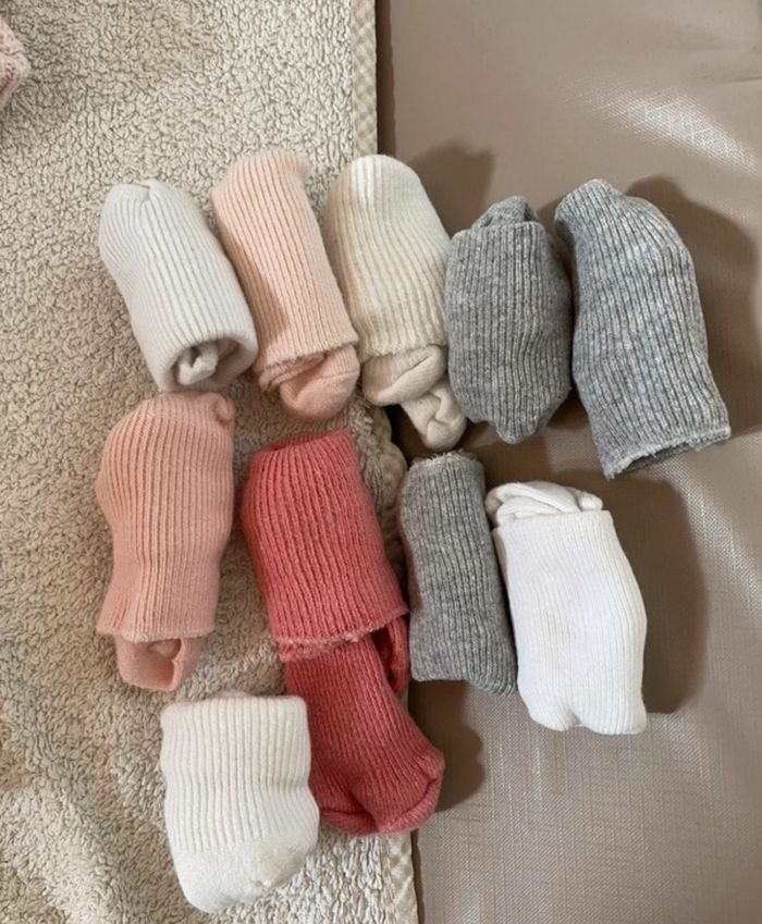 Bonnet chaussettes bébé - photo numéro 2