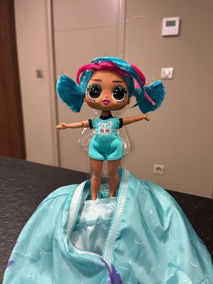 Poupée LOL Tweens Emma Emo - photo numéro 2