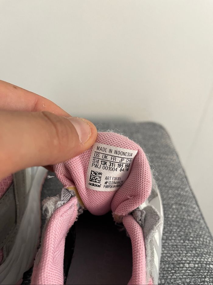 Baskets Adidas Pour Filles taille 31 1/3 - photo numéro 6