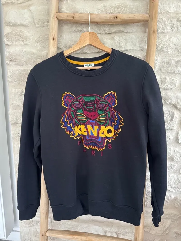 Pull Kenzo noir Taille S - 35 €