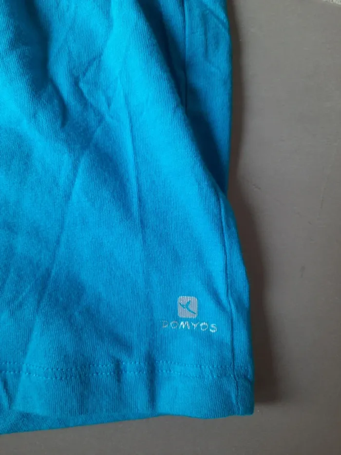 T-shirt + short Domyos 4ans neuf - photo numéro 4