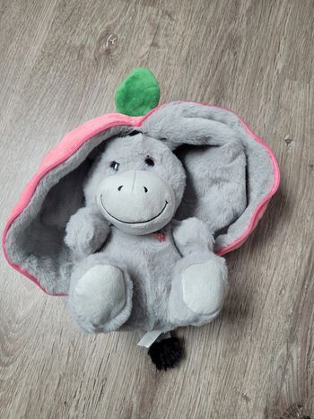 Peluche ane fraise