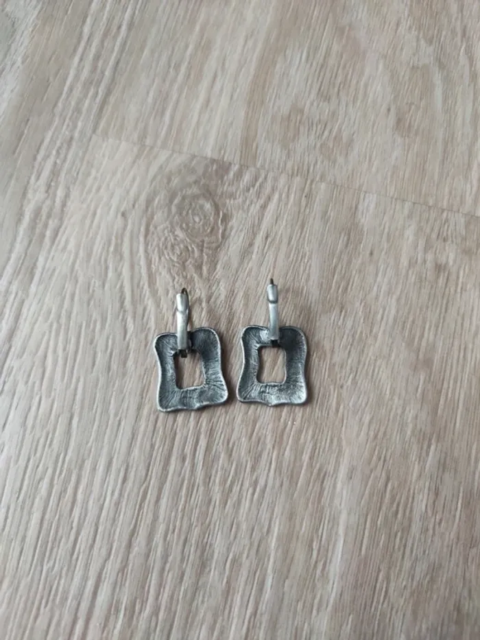 Boucles d'oreilles neuves - photo numéro 2