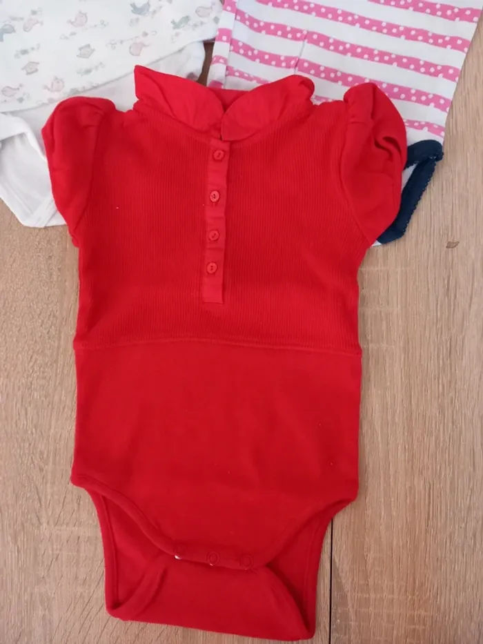 Lot de 3 bodies 6 mois - photo numéro 2