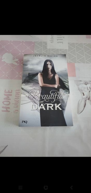 Livre beautiful dark tome 1
