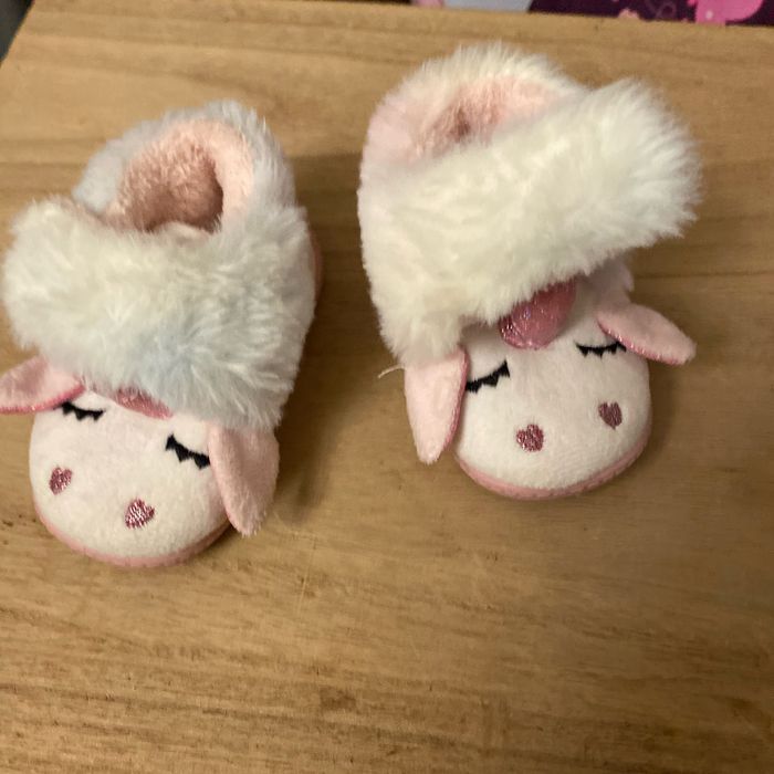 Pantoufles Bebe licorne - photo numéro 1