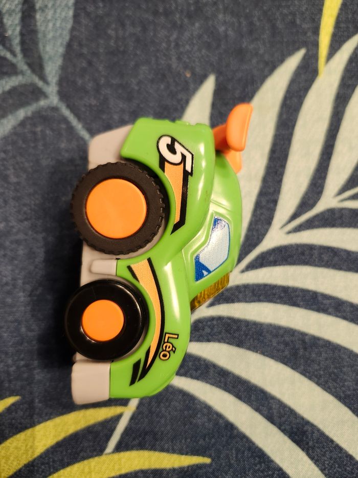 Tut tut bolides enfant premier circuit radiocommande vtech - photo numéro 2