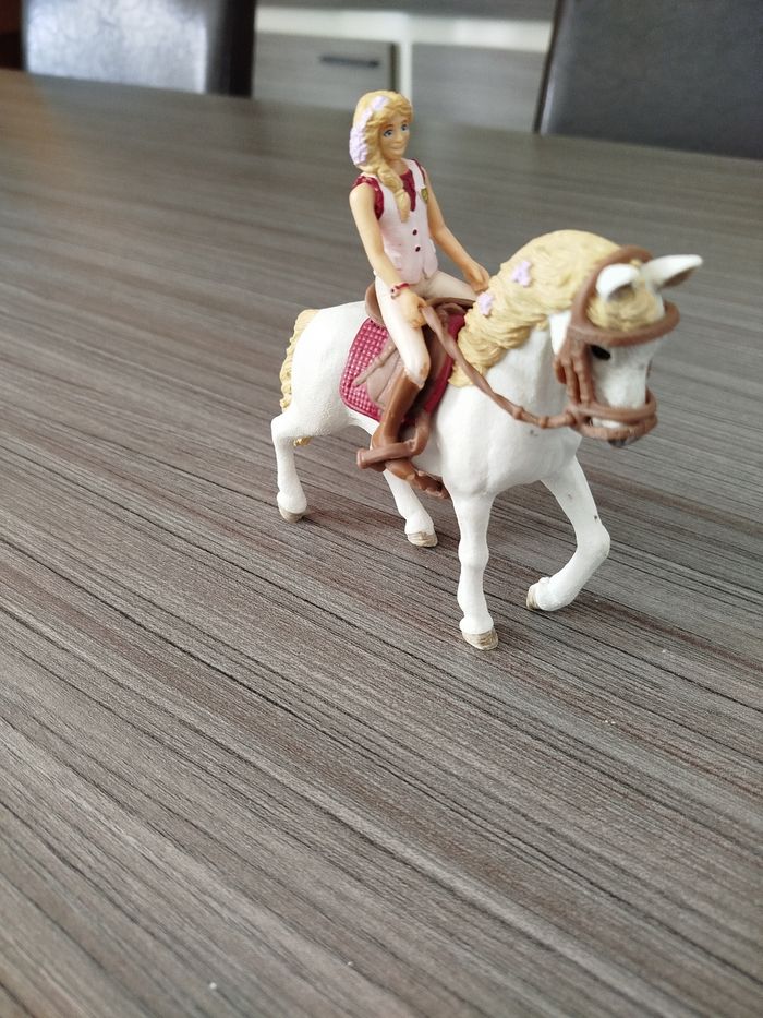 Cavalière et son cheval Schleich - photo numéro 2
