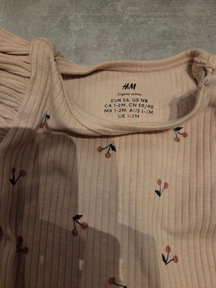 Ensemble h&m 1-2mois 56cm - photo numéro 3