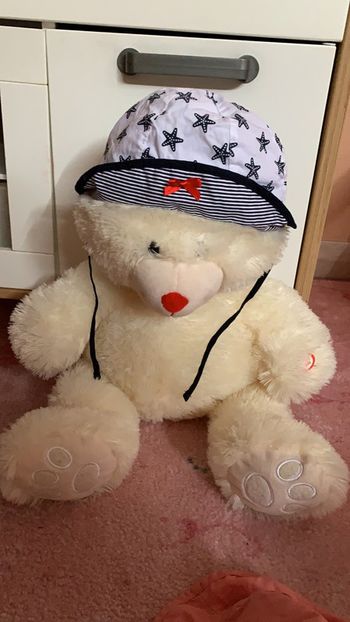 Joli chapeau style marin avec petit noeud rouge taille 9 / 12 mois