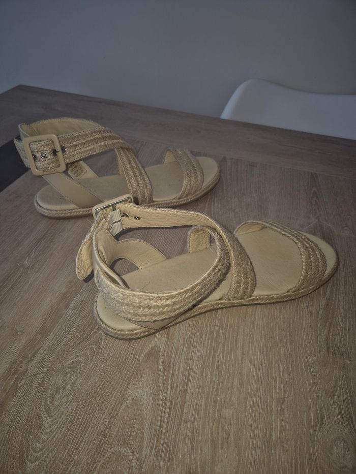 Sandale IKKS taille 39 - photo numéro 3