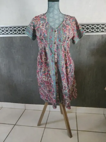 Robe légère manche courte taille S/M