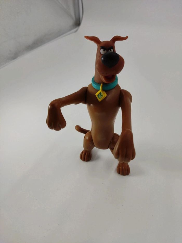 Figurine chien scooby-doo hanna barbera 2000 - photo numéro 2