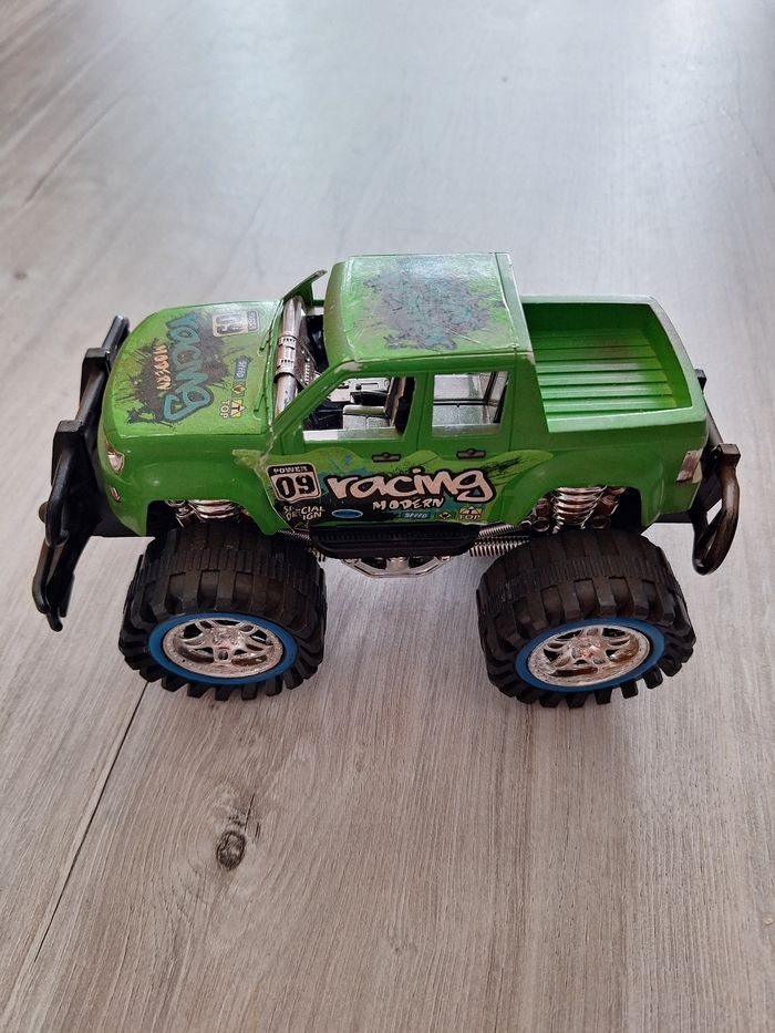 4x4 jouet enfant - photo numéro 4