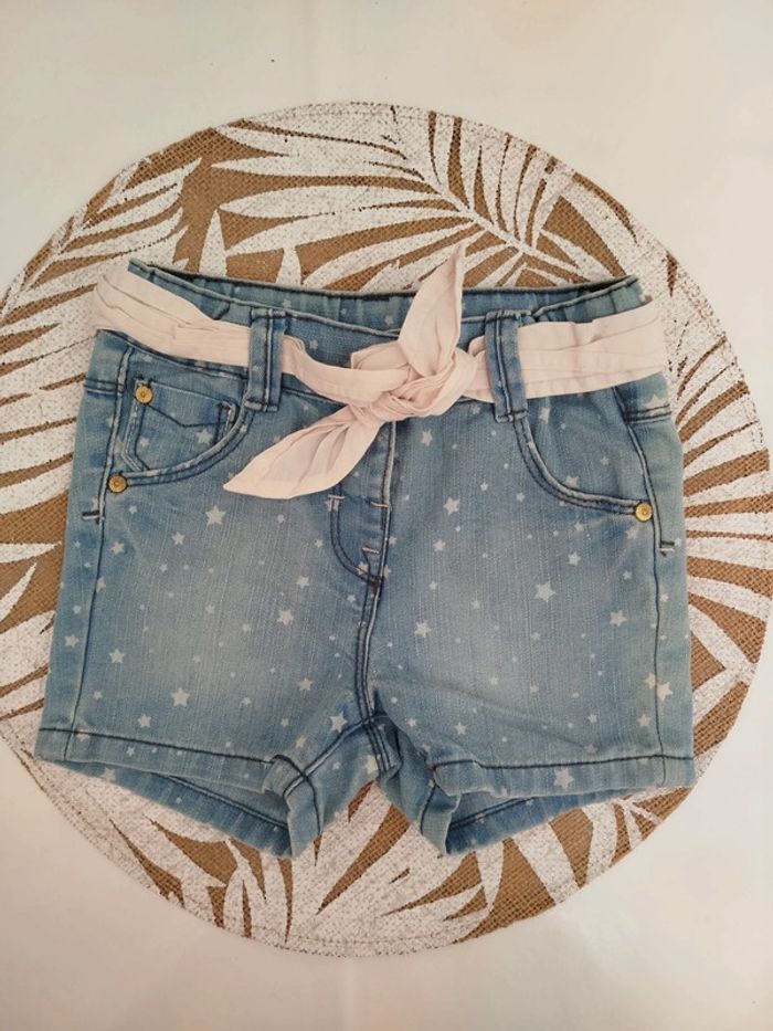 Short en jean avec une ceinture foulard blanc 86 cm 24 mois Kiabi