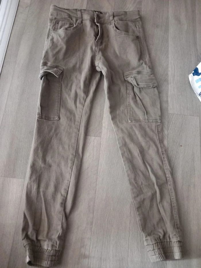 Pantalon cargo Free Boy kaki – 10 ans – Comme neuf