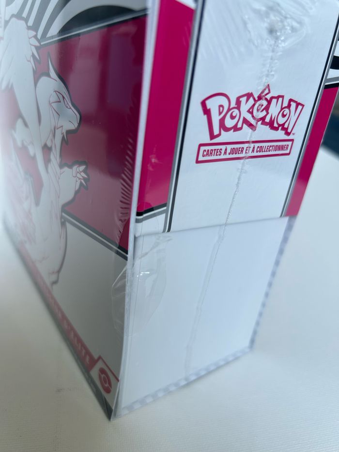 Coffret dresseur ev10.5 flammes blanches foudre noir Pokémon - photo numéro 5