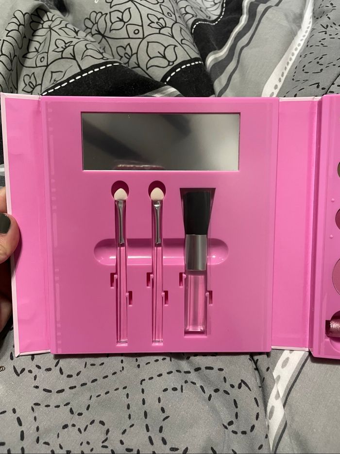 Palette de maquillage - photo numéro 4