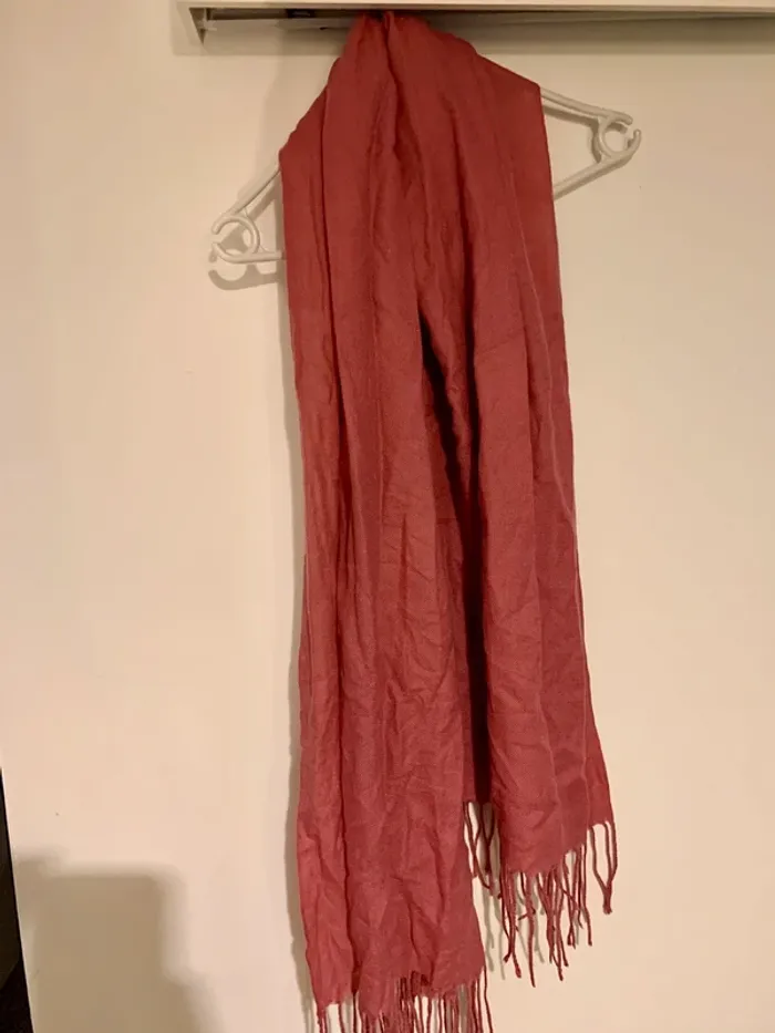 Écharpe rose très bon état
