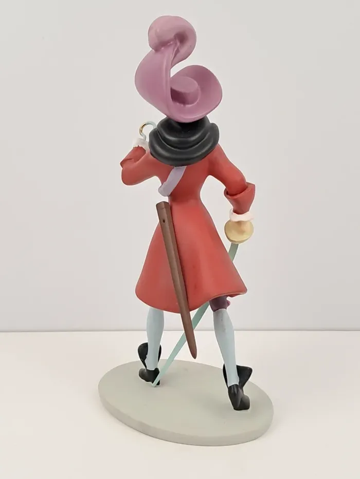 Figurine Capitaine Crochet dans Peter Pan de Walt Disney - photo numéro 4