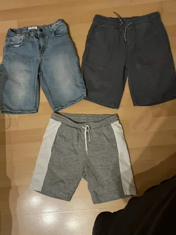 Lot 3 bermuda 12 ans