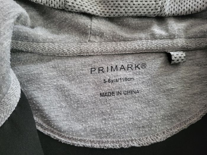 Veste capuche 5/6 ans - photo numéro 2