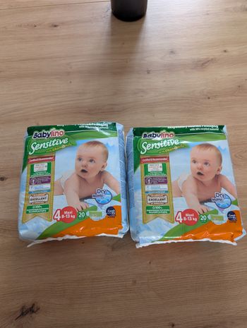 Lot de 2 paquets neufs de 20 couches  taille 4 (8 - 13kg) de la marque Babylino Sensitive