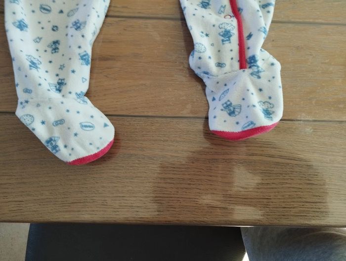 Lot n°527 Pyjama velours 1 pièce - Grenouillère Baby Club 24 mois - photo numéro 4