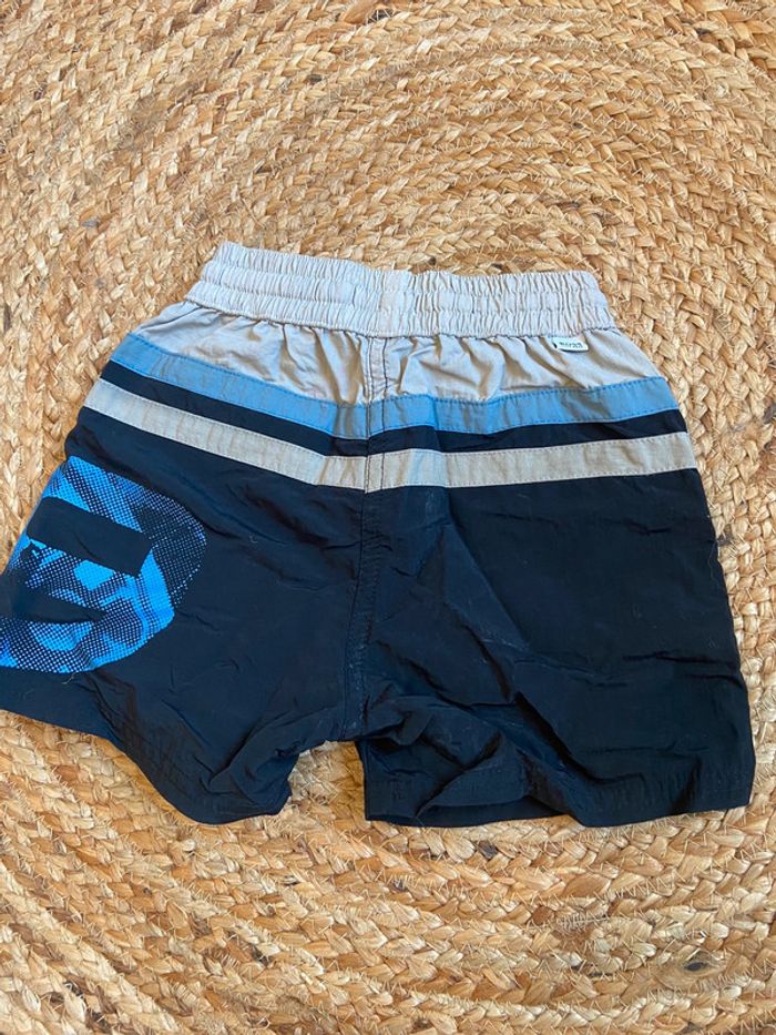 Short de bain Hugo boss garçon 18 mois - photo numéro 2