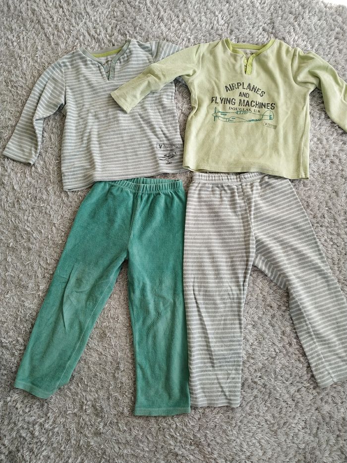 2 pyjamas Vertbaudet 4 ans