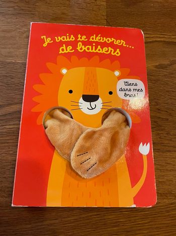 Livre cartonné Mes livres marionnettes Je vais te dévorer de baisers