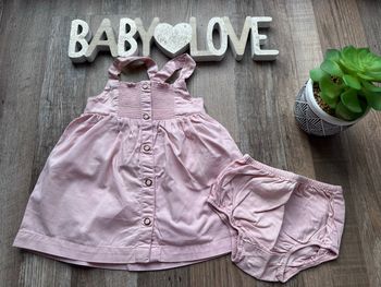 - Robe Kiabi (F) - 6 mois - Très bon état 