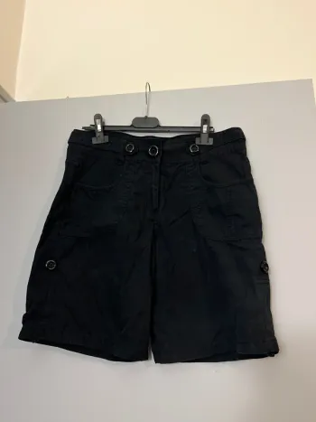 Short noir