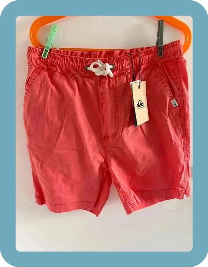 Superbe short 12 ans QuickSilver