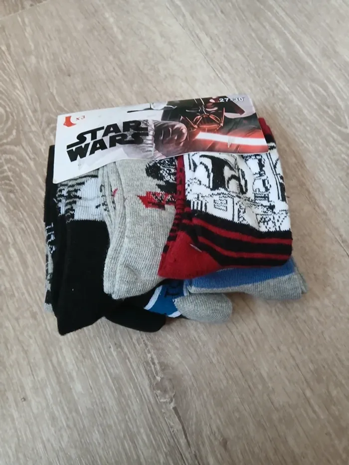 Lot de chaussettes neuves Star wars 27/30 - photo numéro 5