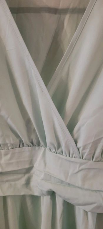 Robe verte neuve