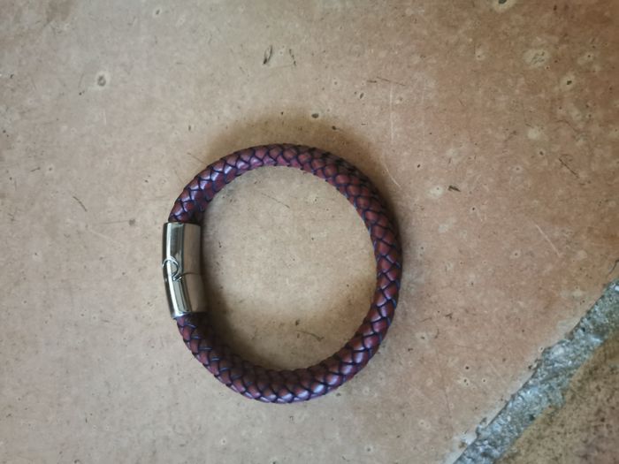 Bracelet rouge marron tressé en cuir - photo numéro 5