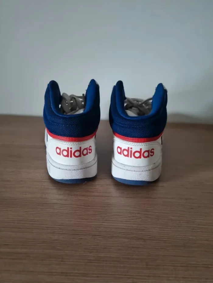 Baskets blanches Adidas - photo numéro 2