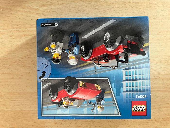 Lego city 60392 Moto de police et voiture de méchant. Neuf et scellé - photo numéro 2