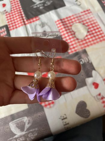 Boucles d’oreilles lilas-mauves