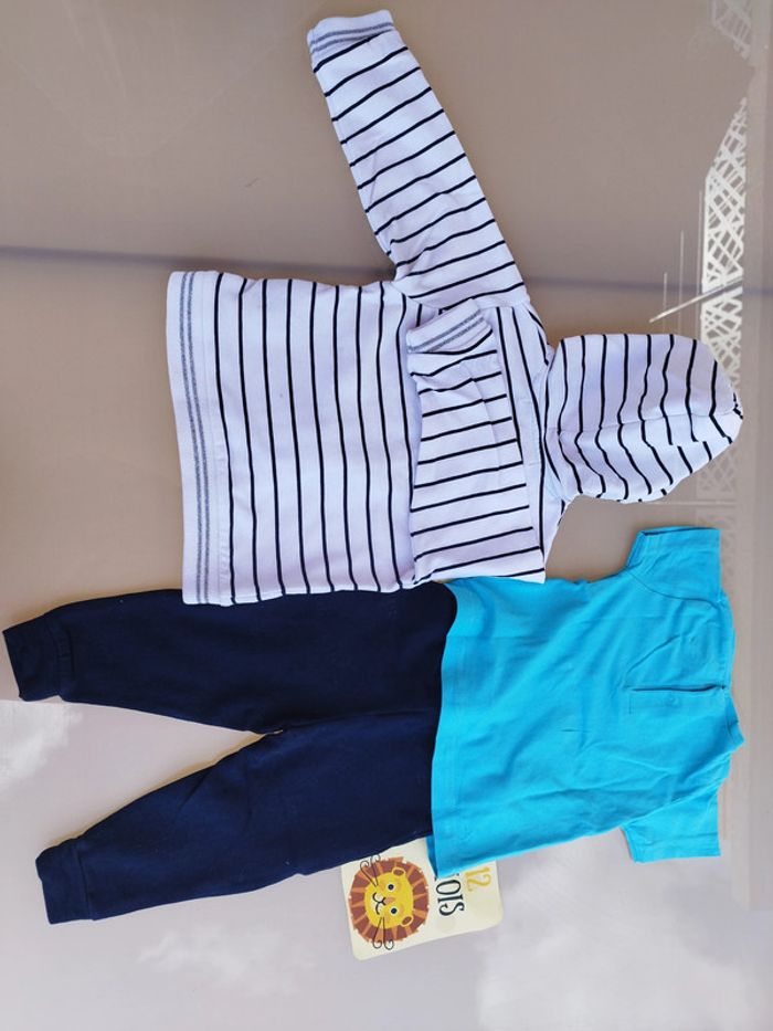 Ensemble 12 mois - photo numéro 2