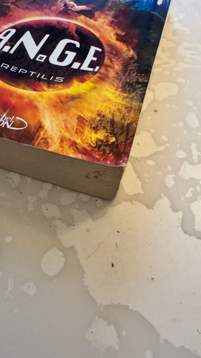A.N.G.E Tome 2 : Reptilis - Anne Robillard - Bon état - photo numéro 3