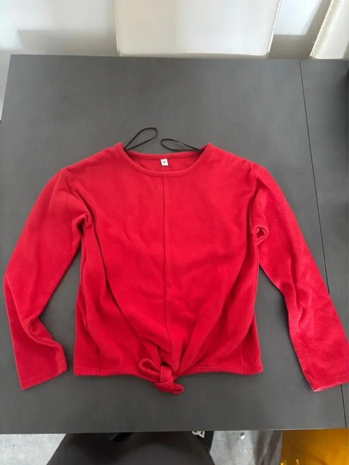Pull rouge 8 ans