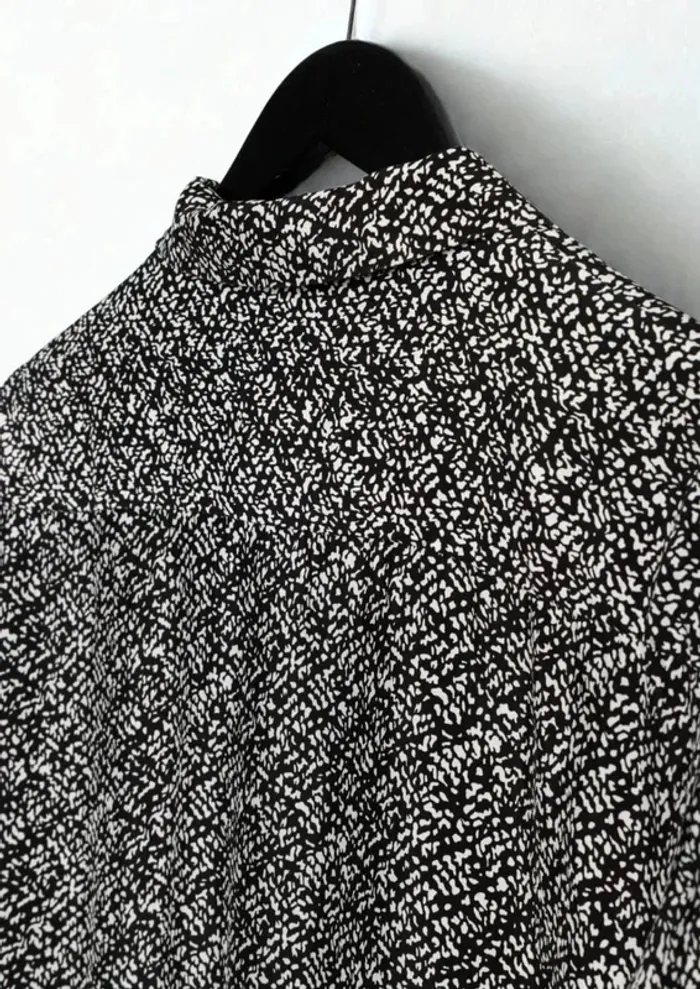 Chemise manches longues imprimé noir blanc abstrait Sandro Taille S - photo numéro 7