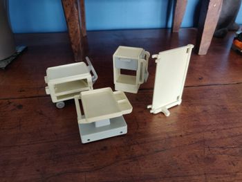Lot de 4 accessoires Playmobil Vintage pour salle d'opération