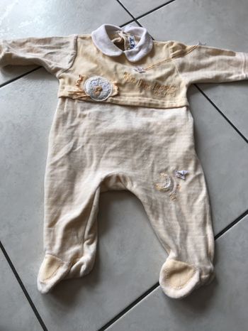Pyjama jaune et blanc sucre d orge 3 mois