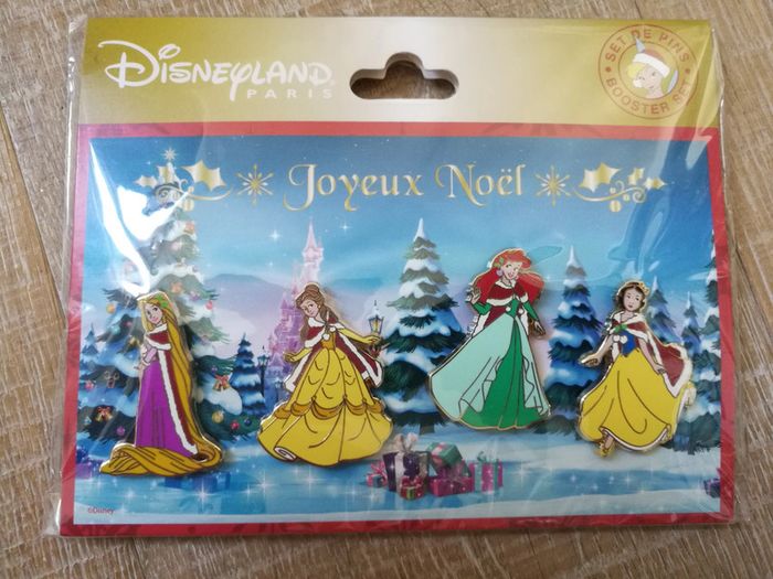 Pin trading Disneyland paris «joyeux noël» 2019 - photo numéro 2